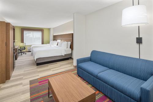 Holiday Inn Express Hotel & Suites Palm Bay, an IHG Hotel