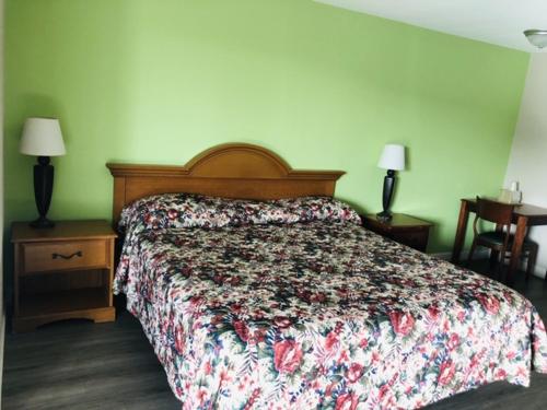 Flamingo Beach Inn – Biloxi, MS