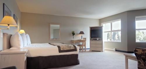 Quarterdeck Inn Port Hardy in พอร์ตฮาร์ดี (BC)