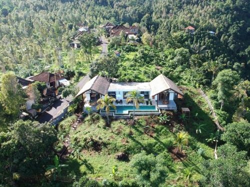 Bali Mimpi luxurious villa with great ocean views!