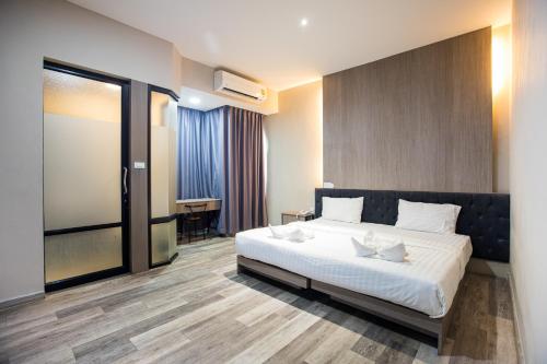 Tara Park Resotel Room Type - Superior Double Room