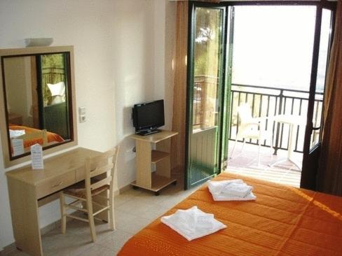 1 double bed, 1 sofa bed