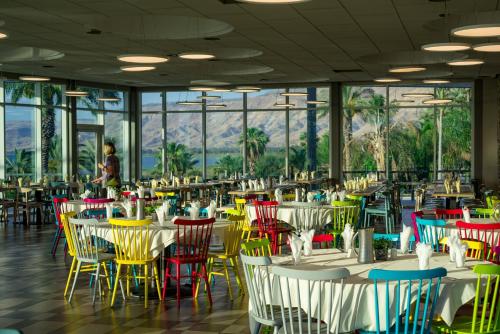 레스토랑, 마간 홀리데이 빌리지 키부츠 호텔 (Maagan Holiday Village Kibbutz Hotel) in 마간