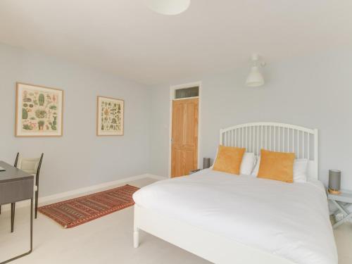 Sandsfoot Rest - main image