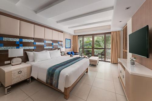 Henann Lagoon Resort photo 2