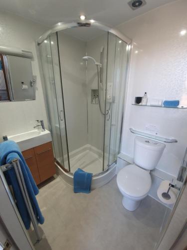 Lauderville guest house - image 8