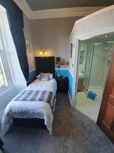 Lauderville guest house - image 2