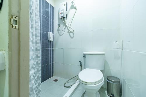 Sleep Dee Hostel Room Type - Twin Room with Private Bathroom