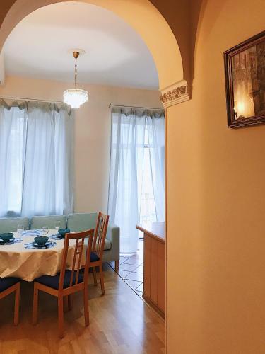 Suite with a view of the Moscow Kremlin - image 4