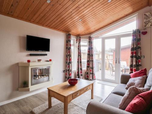 22 Thirlmere - main image