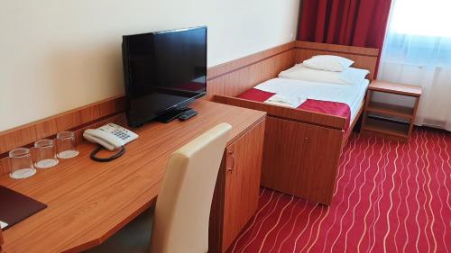 Diana Club Hotel - image 3