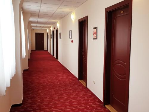 Diana Club Hotel - image 9