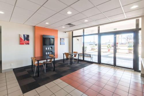 gedeelde lounge/tv-ruimte, Motel 6 Stephenville, TX in Stephenville (TX)