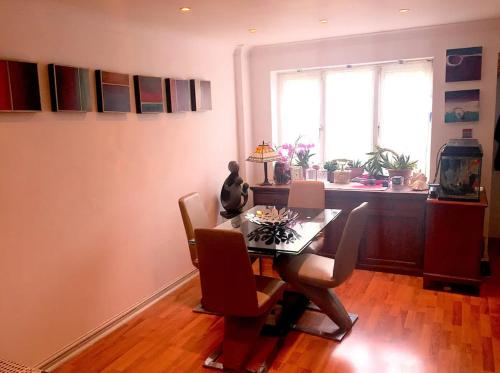 Lovely double bedroom in Rotherhithe, Londýn (fotografie 10)