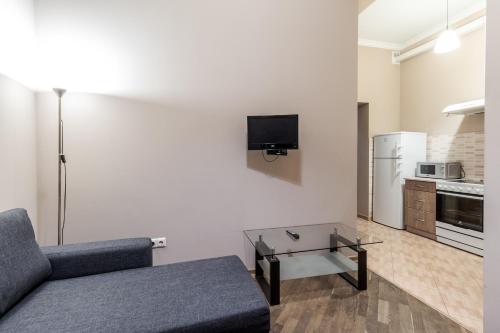 One-Bedroom Apartment image 7
