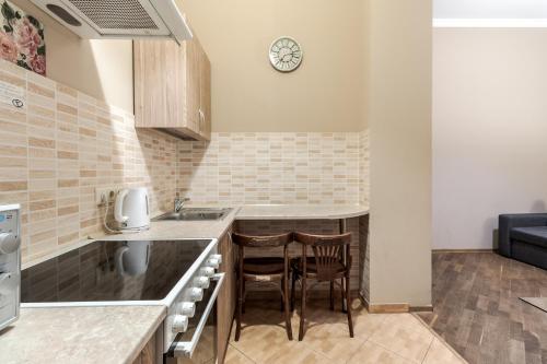 One-Bedroom Apartment image 4