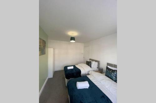 *luxury Yardley Home* 4 Bedrooms Nec/airport, , West Midlands