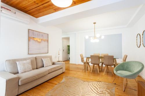 FLH São Bento Apartment with Balcony, Lisbon