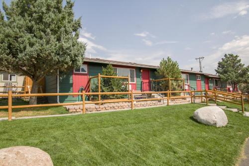 Yellowstone Gateway Inn - image 8