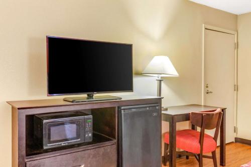 Econo Lodge Burlington I-40 in Burlington, USA