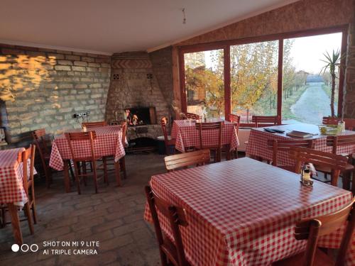 Ételek és italok, Salaš Farma 47-Miris Dunja (Salas Farma 47-Miris Dunja) in Čenej