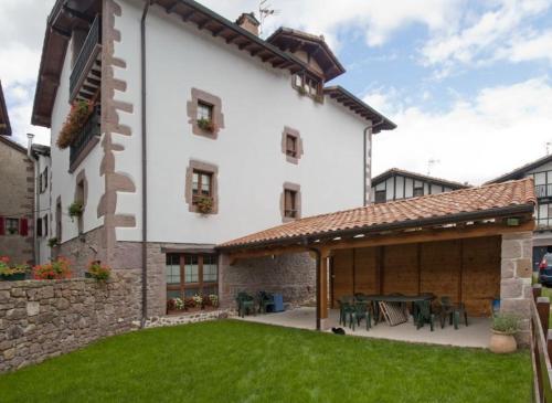 Apartamentos Rurales Kastonea in Errazu