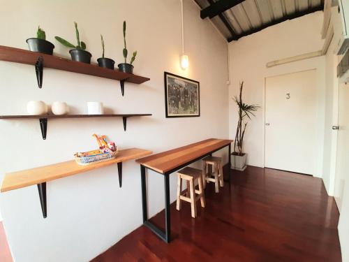 Pingplalee Female House – Bangkok, NY