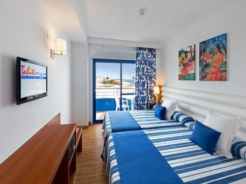 Superior Double Room with Pool and Sea View (2 Adults + 1 Child)