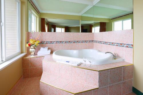 King Suite with Ocean View