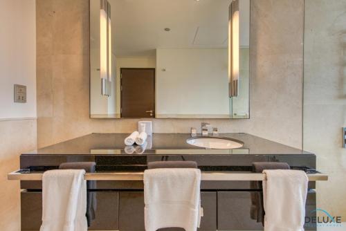 One Bedroom Apartment in Luxurious Address Dubai Marina by Deluxe Holiday Homes - image 6