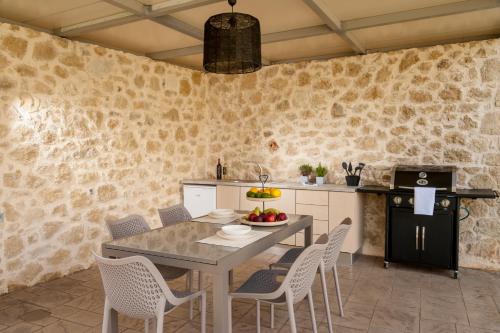 Facilities, Kagiemar Luxury House in Theriso