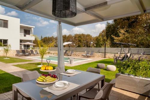 Exterior view, Kagiemar Luxury House in Theriso