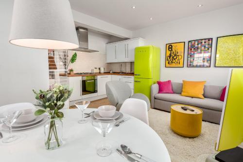 Stunning Finsbury Park Nest