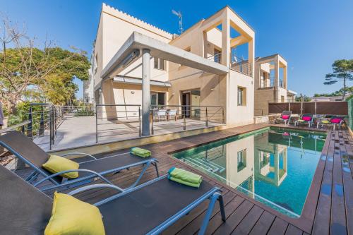  YupiHome Villa Albufera, Unterkunft in Playa de Muro
