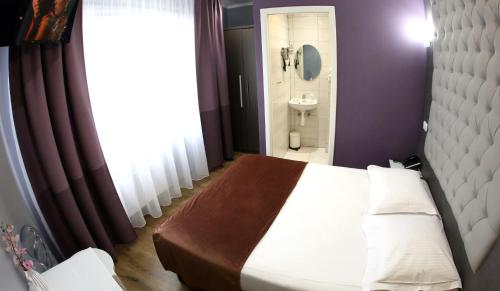 Hotel Phenix - image 11