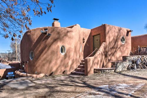 Chic Adobe-Style Bungalow in Historic Santa Fe!