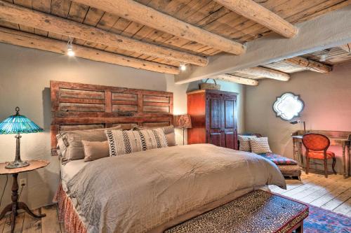 Chic Adobe-Style Bungalow in Historic Santa Fe!