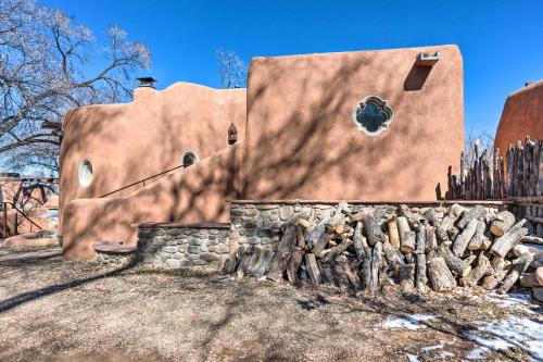 Chic Adobe-Style Bungalow in Historic Santa Fe!