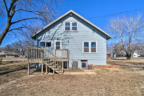 Quiet Family Home - 12 Miles to State Park!