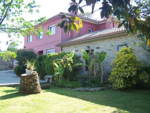 CASA PAREDES - RÍAS BAJAS (CASA PAREDES - RIAS BAJAS) in Tomino