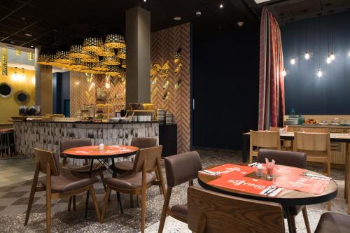 레스토랑, Ibis Abdelmoumen Casa in 마리프