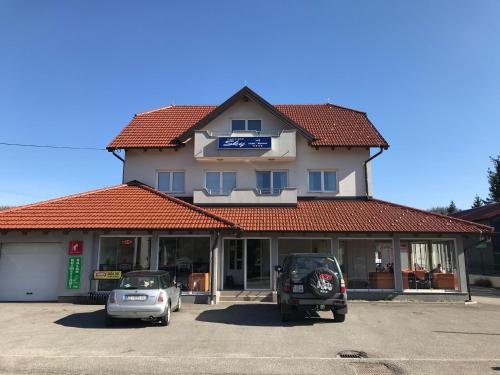 Sobe Sky, Fužine