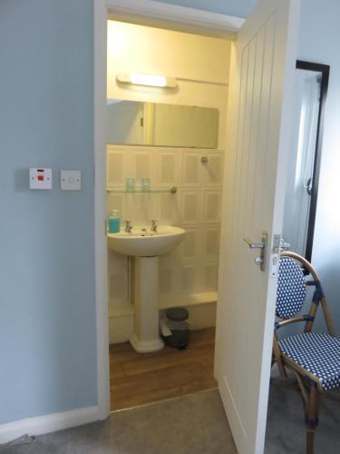 Marine View Guest House - image 5