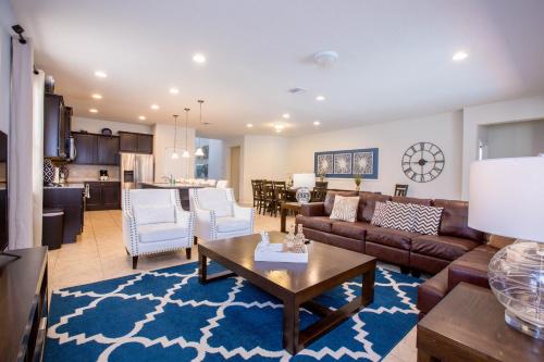 8830 Macapa Drive - image 10