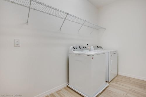 6112 Broad Oak Drive - main image