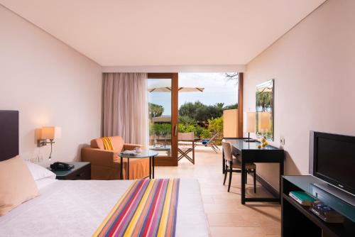 Kernos Beach Hotel & Bungalows - image 3