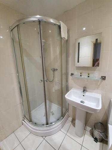 Brooklands Lodge - image 11