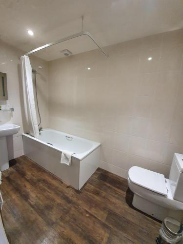 Brooklands Lodge - image 3