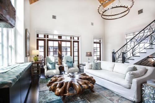 Benoit Cottage & Carriage House with Gulf Views home - image 5
