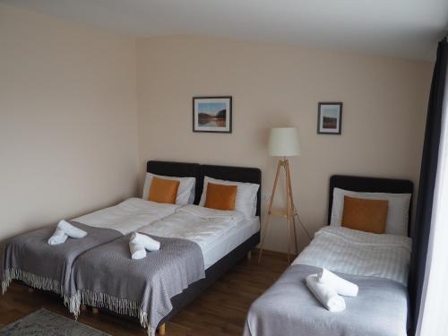 3 twin beds, 1 sofa bed